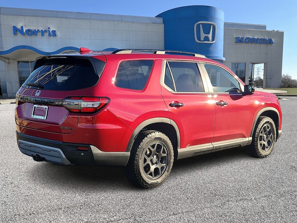 New 2025 Honda Pilot TrailSport SUV