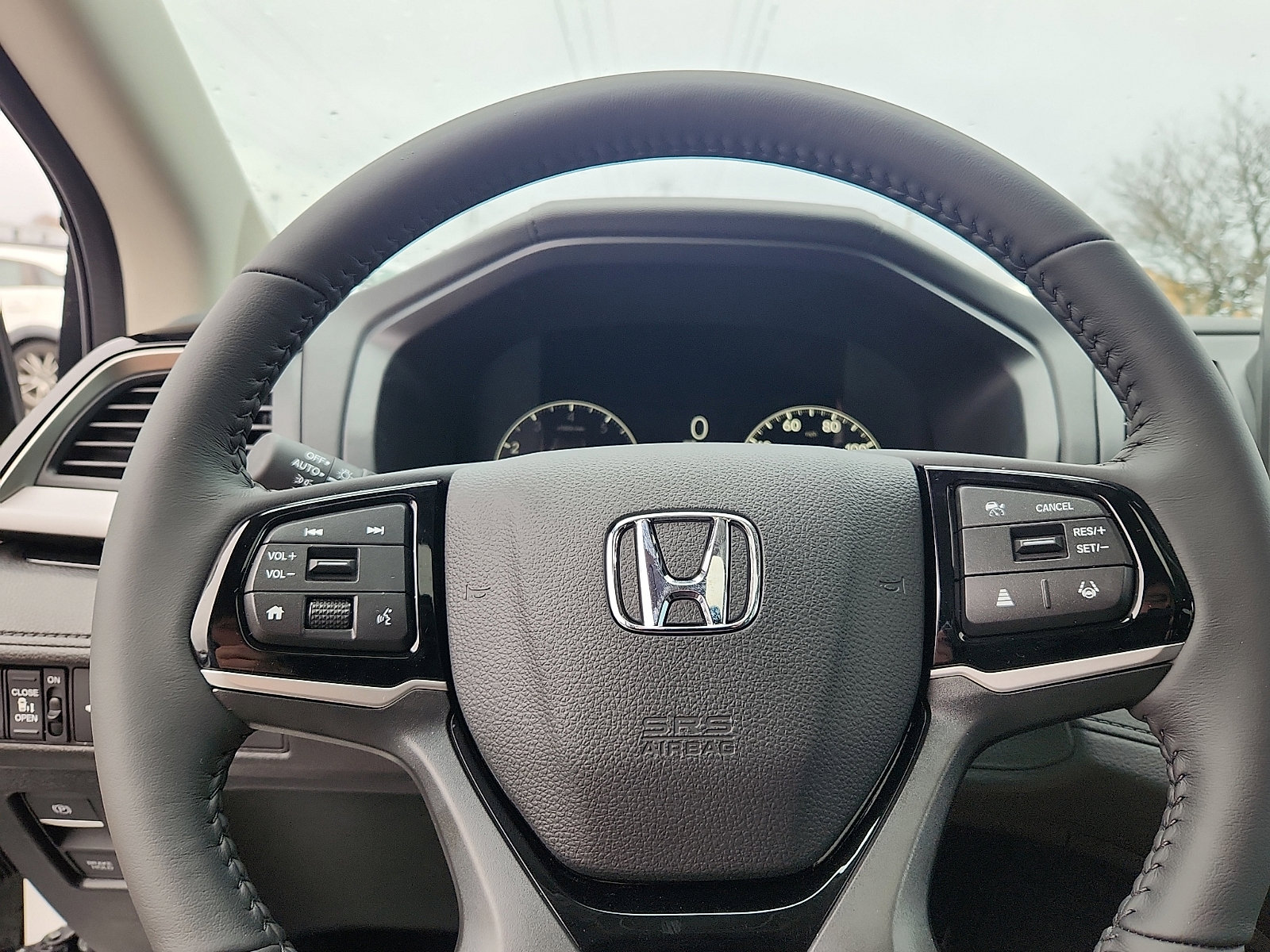 2026 Honda Odyssey Touring - Photo 15
