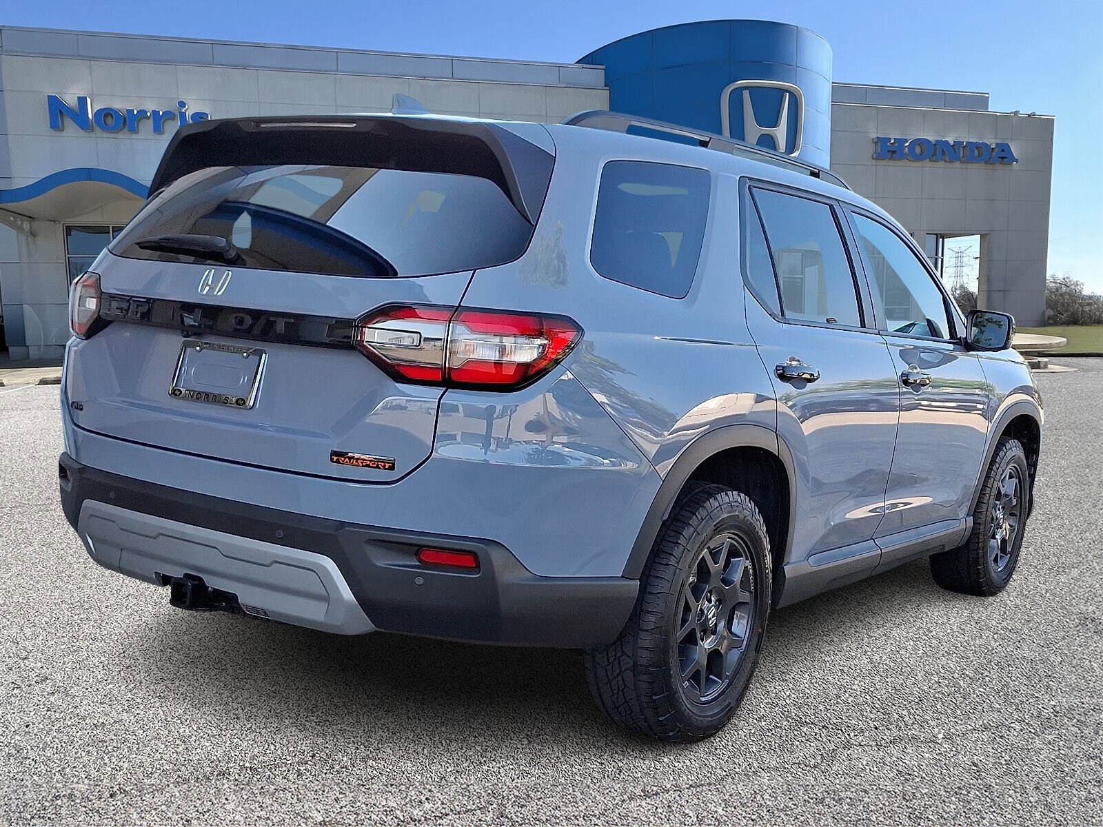 2025 Honda Pilot TrailSport photo 4