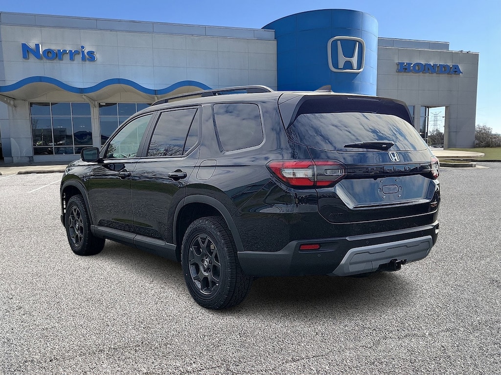 New 2025 Honda Pilot TrailSport SUV