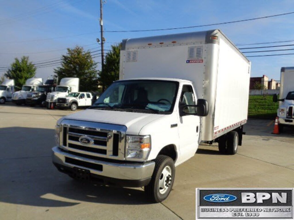New 2016 Ford E-450 Cutaway Base Truck
