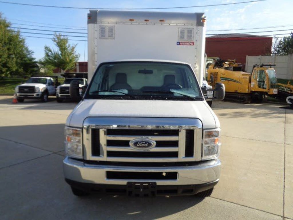 New 2016 Ford E-450 Cutaway Base Truck
