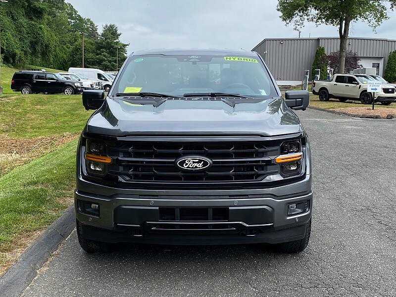 2025 Ford F-150 XLT photo 2