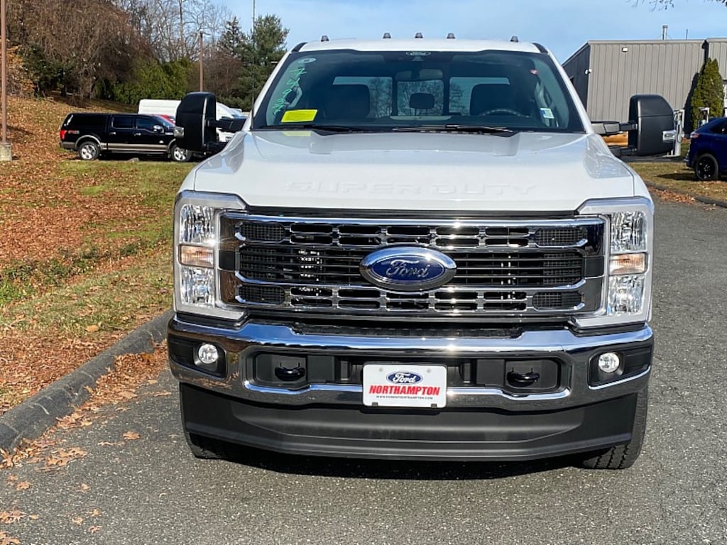 New 2026 Ford Super Duty F-350 CC 4WD XL Full Size Truck