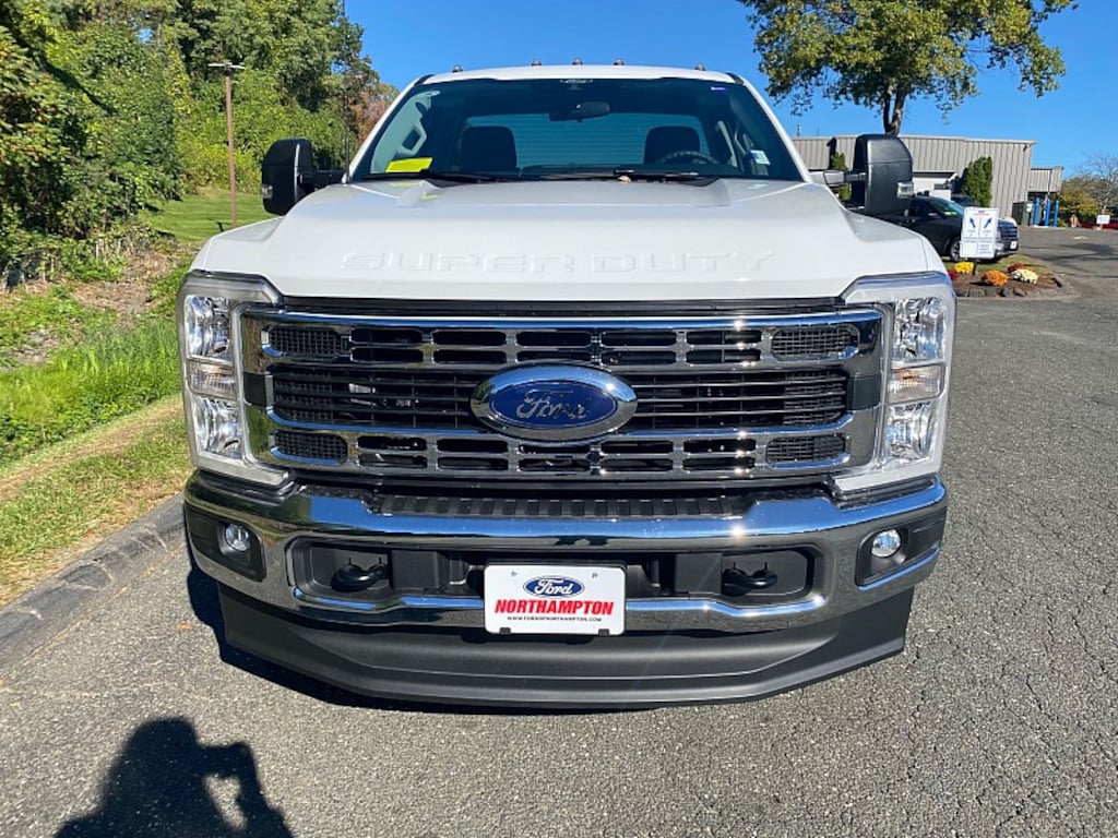 New 2026 Ford Super Duty XLT Full Size Truck