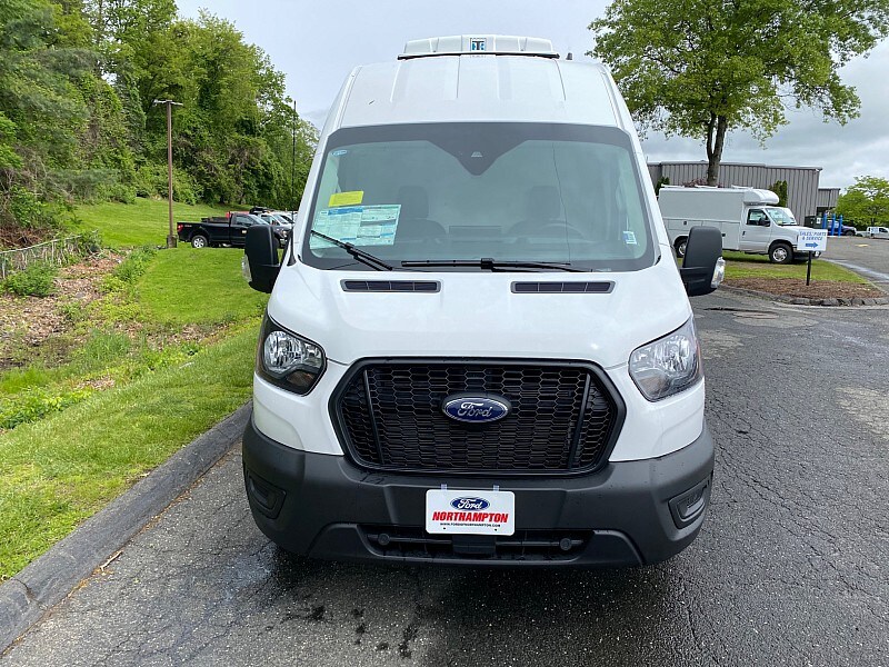 2025 Ford Transit photo 2