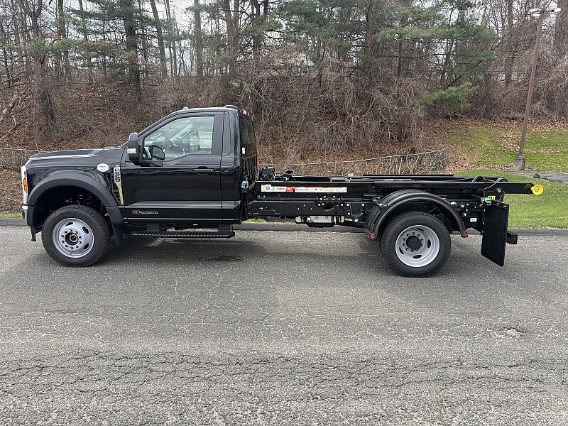 2025 Ford F-550 XL photo 4