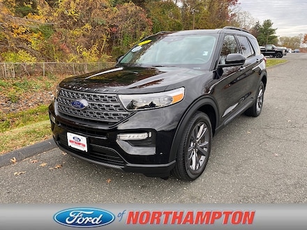 2022 Ford Explorer XLT Full Size SUV