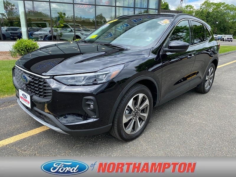2025 Ford Escape Platinum AWD's photo