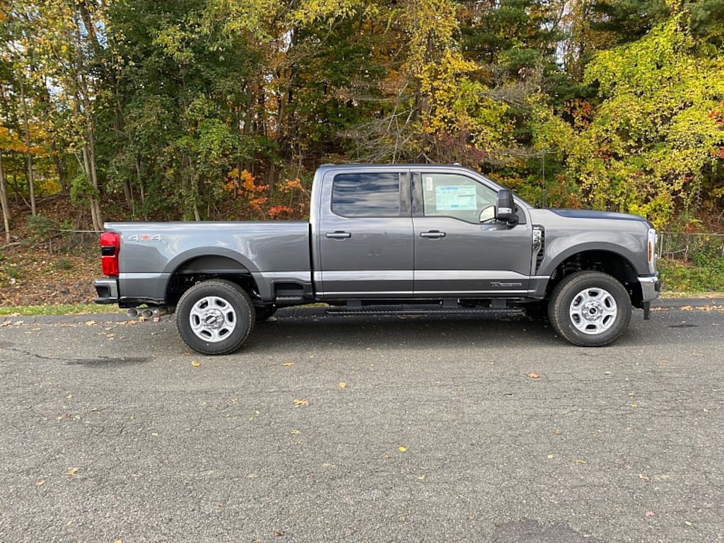 New 2026 Ford Super Duty XLT Full Size Truck