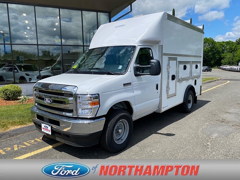 2027 Ford E-Series SRW E-350 Super Duty 138 in WB's photo