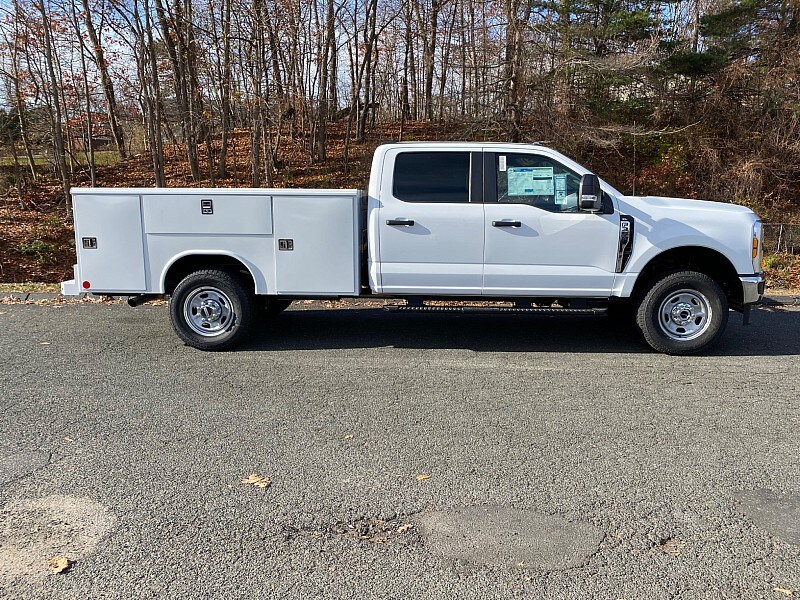 2026 Ford F-350 XL photo 4