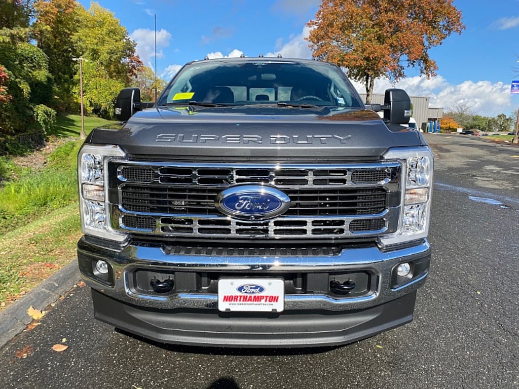 New 2026 Ford Super Duty XLT Full Size Truck