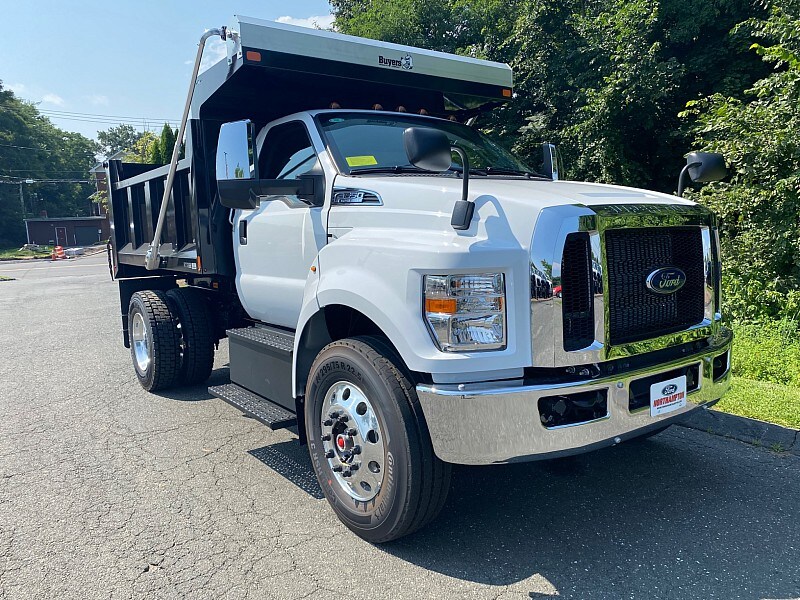 2025 Ford F-650 SuperCab photo 3