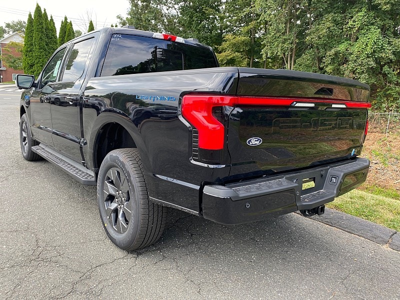 2025 Ford F-150 Lightning Lariat - Photo 6