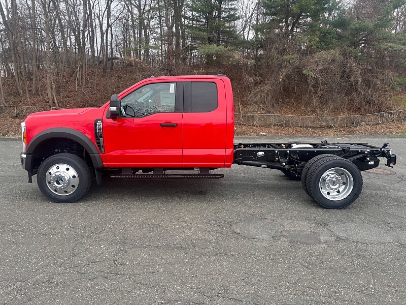 2025 Ford F-550 XLT photo 4