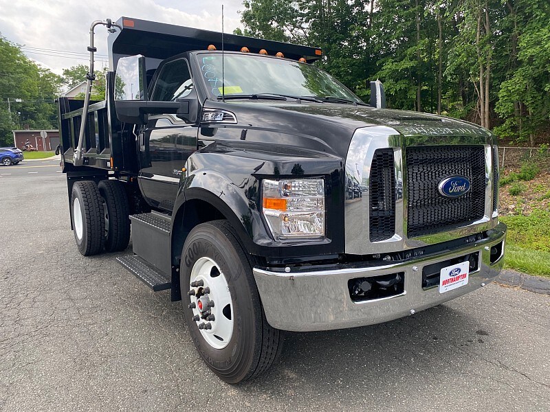 2025 Ford F-650 SuperCab photo 3