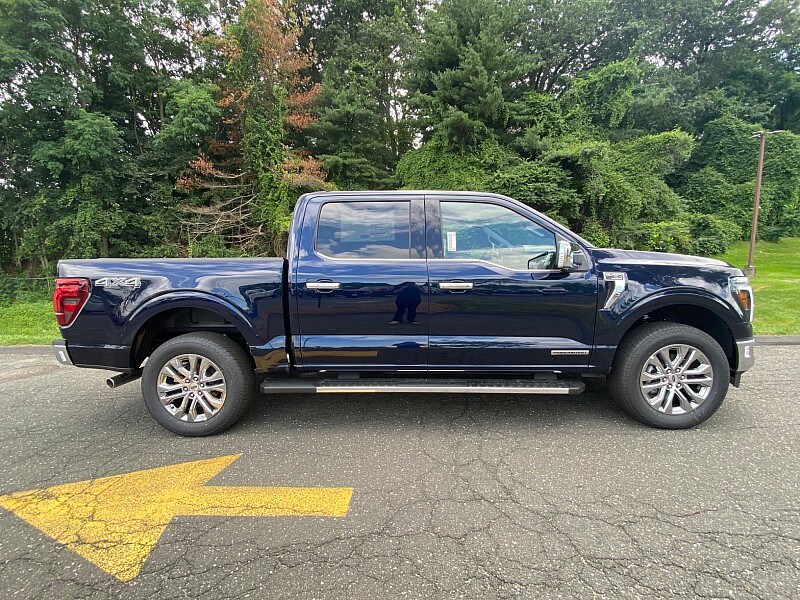 2025 Ford F-150 Lariat photo 4