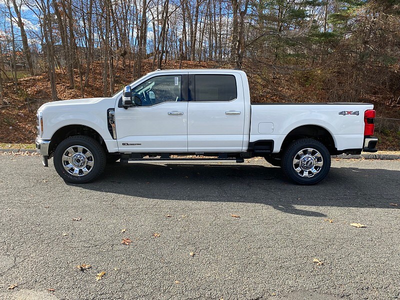 2026 Ford F-350 Lariat photo 4