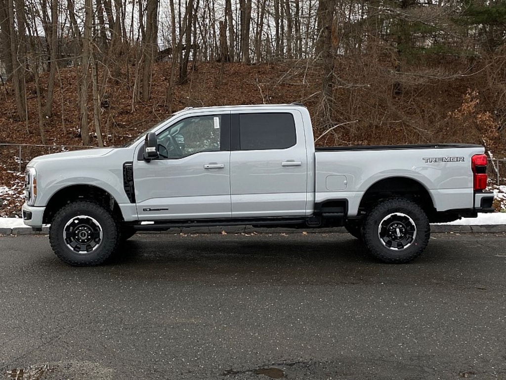 New 2026 Ford Super Duty LARIAT Full Size Truck