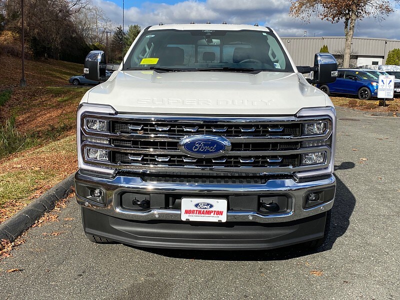 2026 Ford F-350 Lariat photo 2