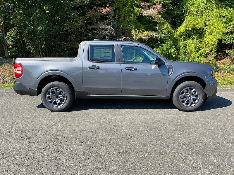 2025 Ford Maverick XLT photo 3