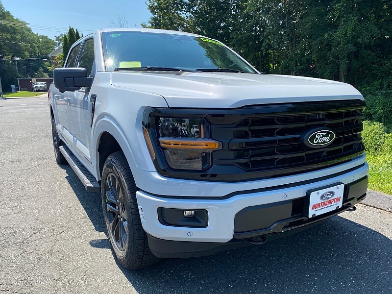 2025 Ford F-150 XLT photo 3
