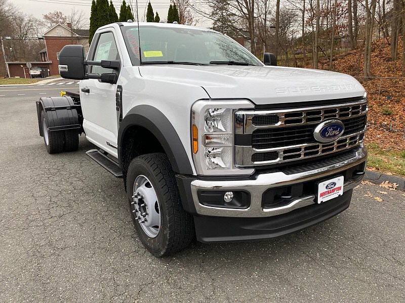 2026 Ford F-600 photo 3