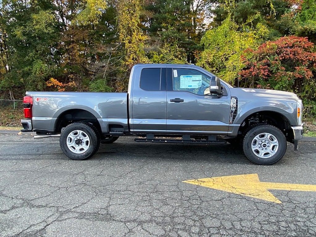 New 2026 Ford Super Duty XLT Full Size Truck