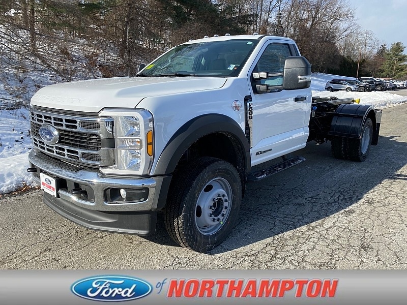 2026 Ford F-600 Super Duty Chassis Cab XL's photo