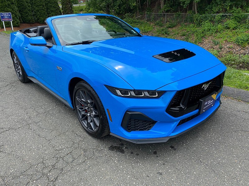 2024 Ford Mustang GT Premium photo 3