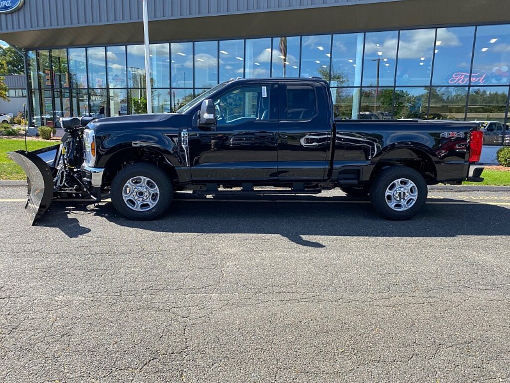 New 2027 Ford Super Duty XLT Full Size Truck