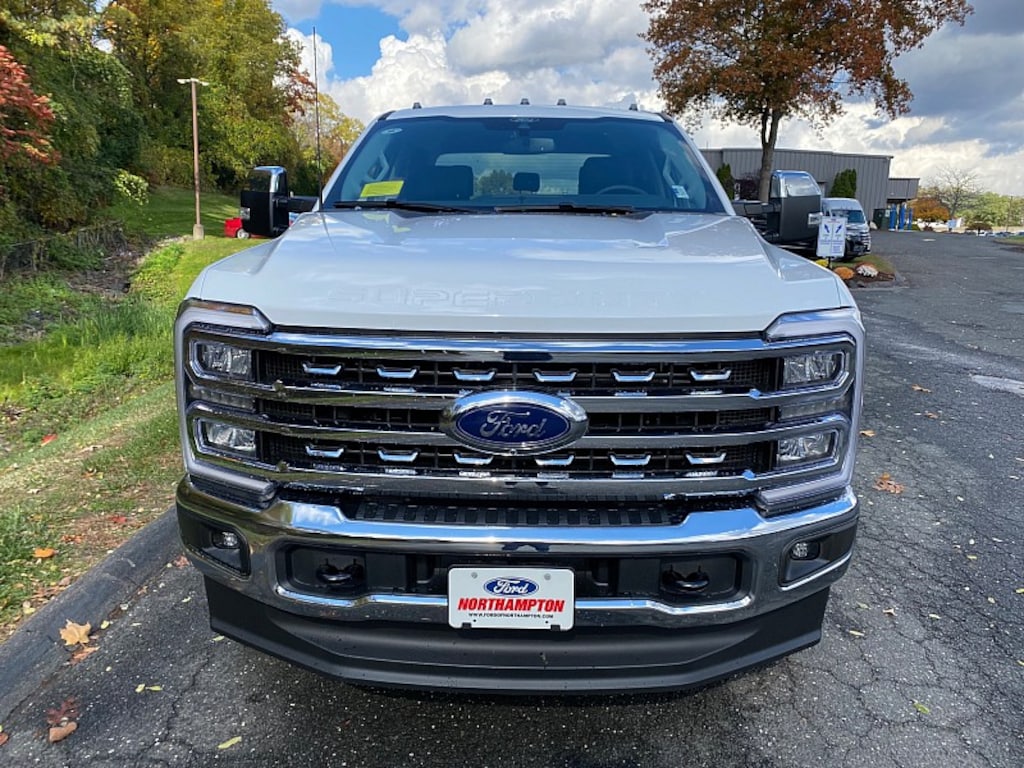 New 2026 Ford Super Duty LARIAT Full Size Truck