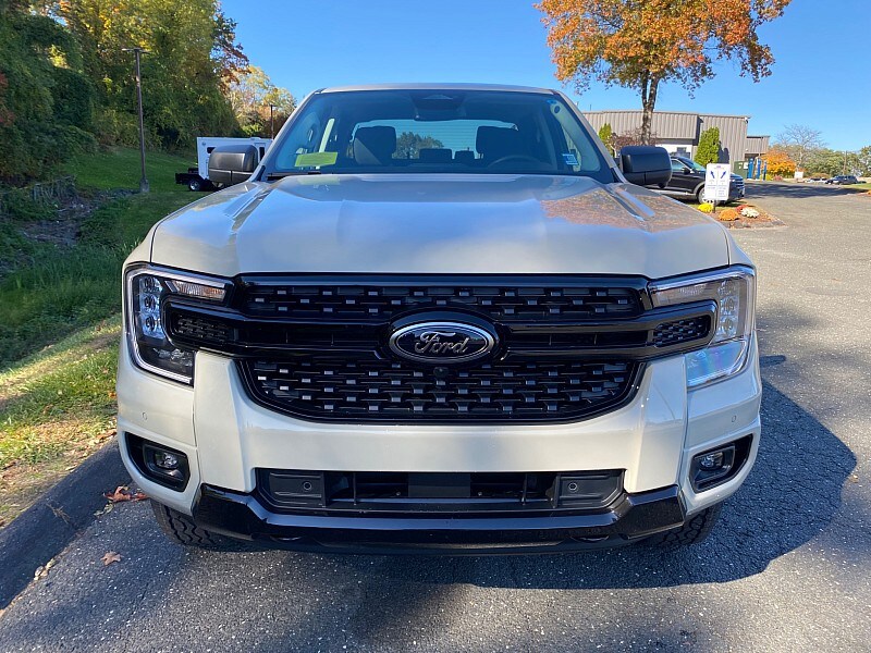 2025 Ford Ranger XLT photo 2