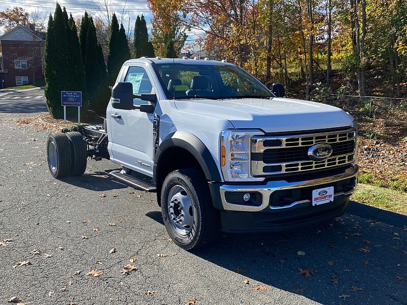 2026 Ford F-600 photo 3