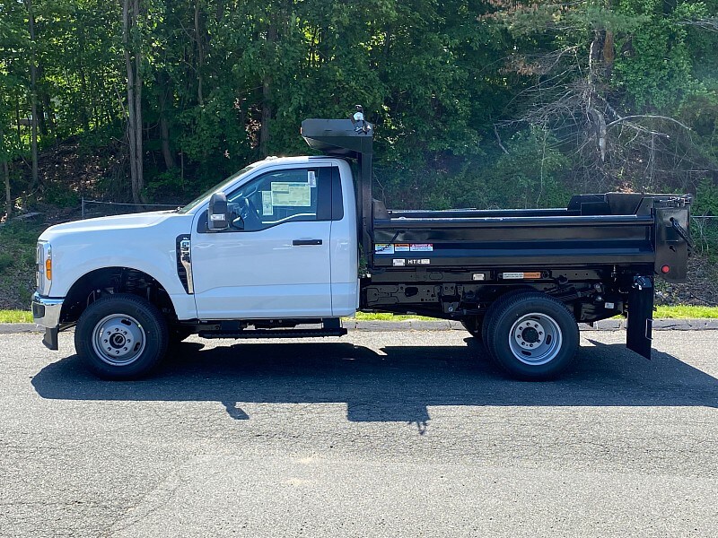2025 Ford F-350 XL photo 4