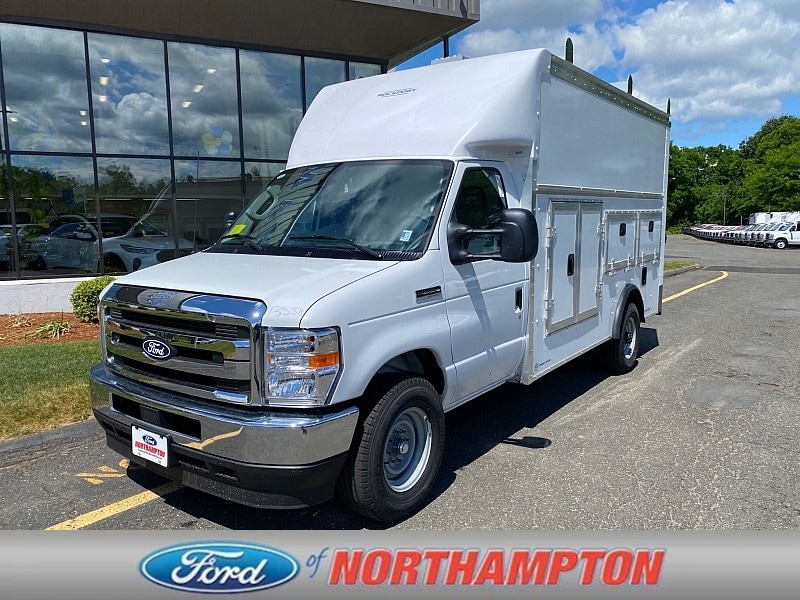 2027 Ford E-Series SRW E-350 Super Duty 158 in WB's photo
