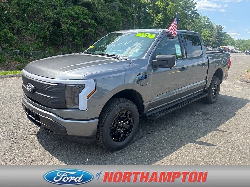 2025 Ford F-150 Lightning XLT's photo