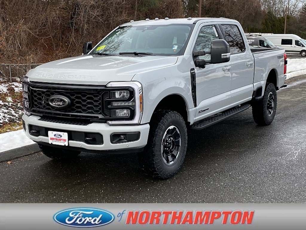 New 2026 Ford Super Duty LARIAT Full Size Truck