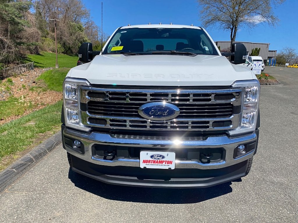 New 2026 Ford Super Duty F-450 CC 4WD XLT Full Size Truck