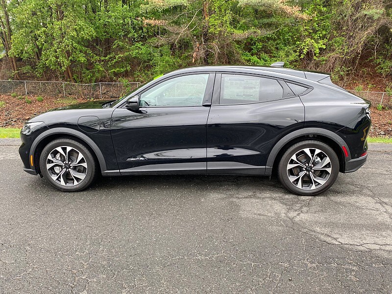 2024 Ford Mustang Mach-E Select photo 4