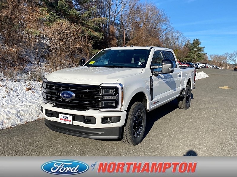 2026 Ford F-350 Super Duty Platinum's photo