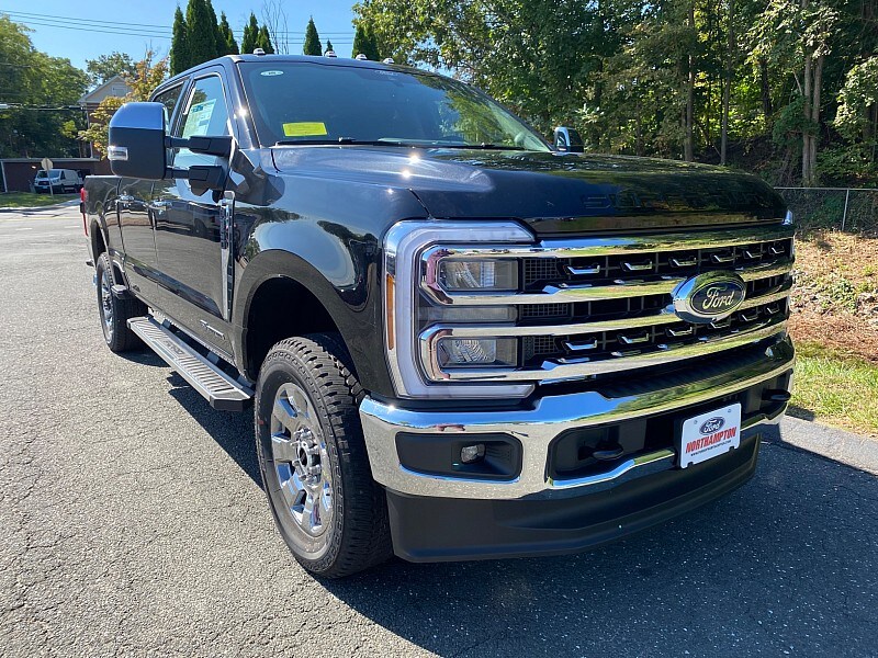 2026 Ford F-350 Lariat photo 3