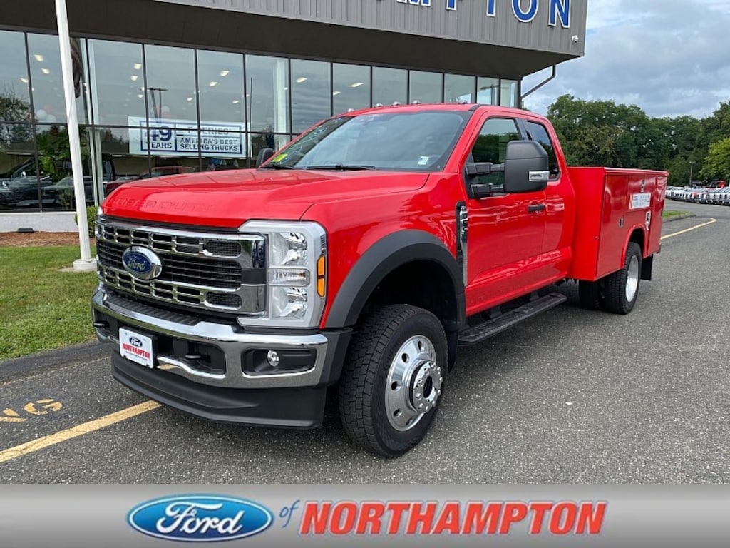 New 2026 Ford Super Duty F-550 CC 4WD XLT Full Size Truck