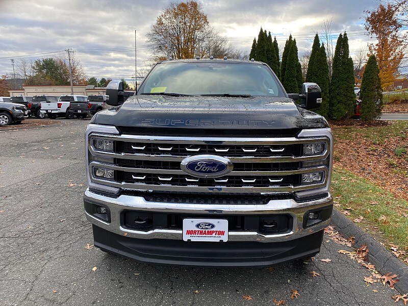 2026 Ford F-350 Lariat photo 2