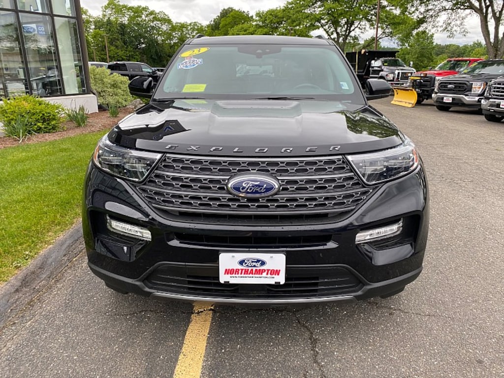 Used 2023 Ford Explorer XLT Full Size SUV