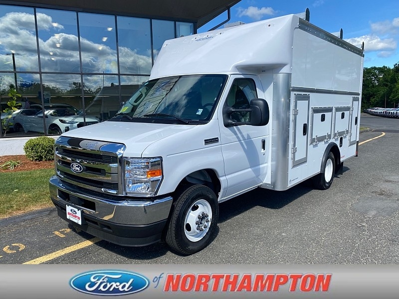 2026 Ford E-Series DRW E-350 Super Duty 138 in WB's photo
