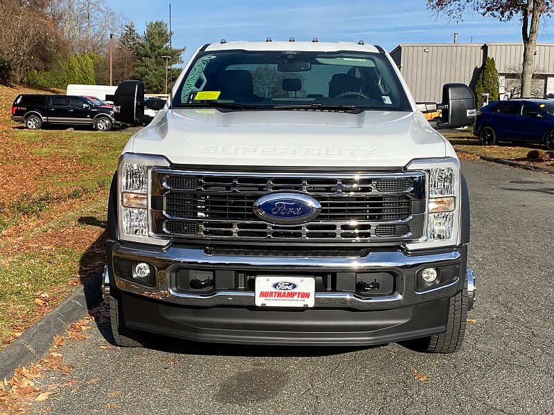 2026 Ford F-450 XLT photo 2
