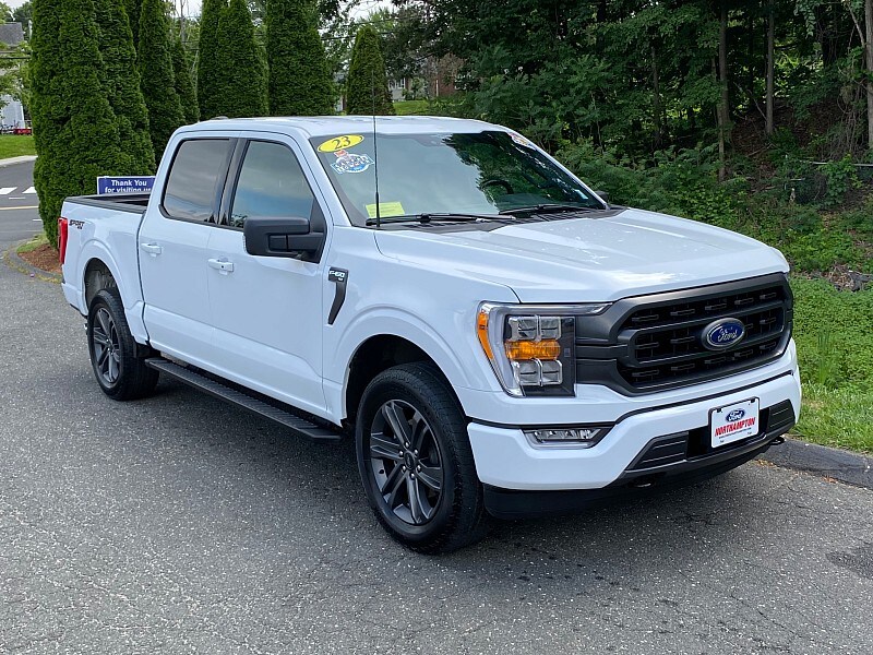 2023 Ford F-150 XLT photo 3