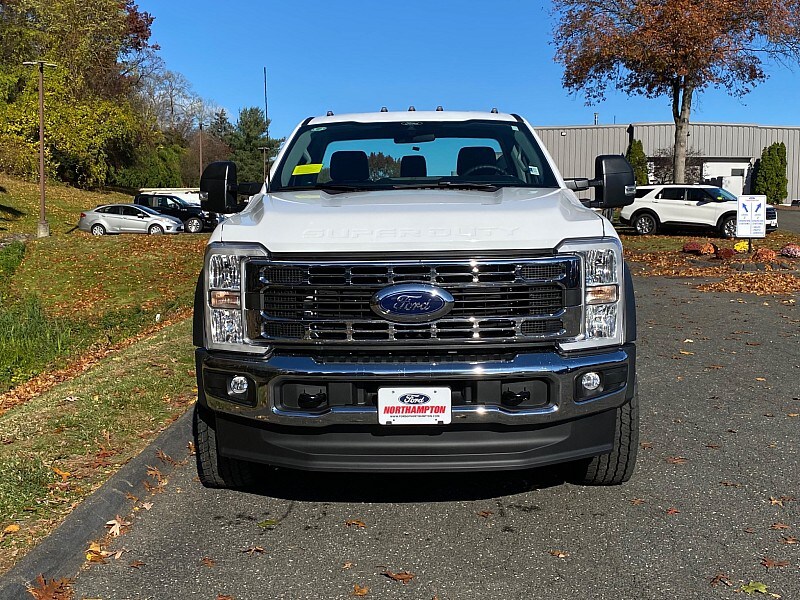 2026 Ford F-600 photo 2